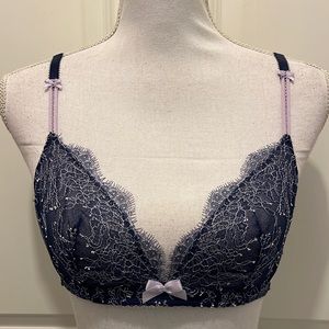 Victoria's Secret Very Sexy Unlined Plunge Bra in Blue and Purple Lace